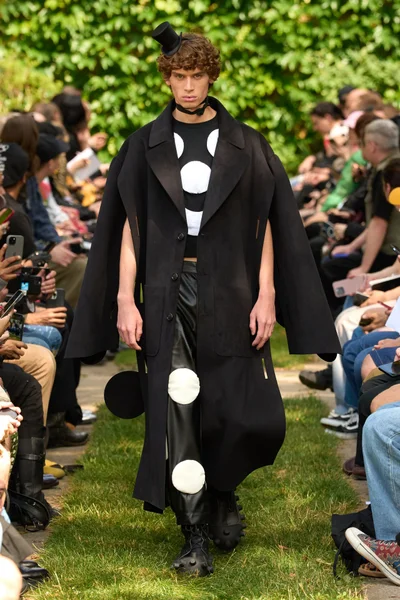 Look 40